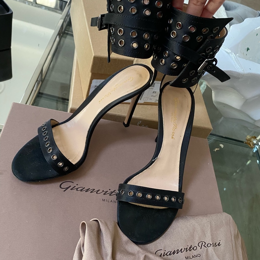 GIANVITO ROSSI HEELS
